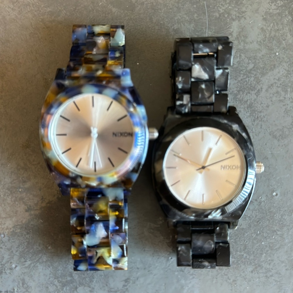 Nixon Time Tellers. NEED BATTERIES.